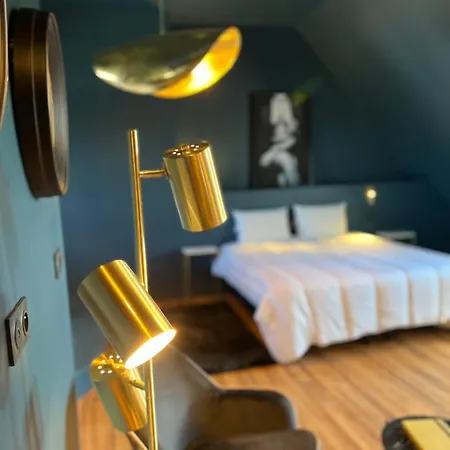 La Isahora. Les Locations Isahora C'est Aussi Plusieurs Appart' De Standing à 2 Pas Du Château D'eu, Des Falaises Du Tréport, De Mers Les Bains Et Aux Portes De La Baie De Somme Eu (Seine-Maritime)