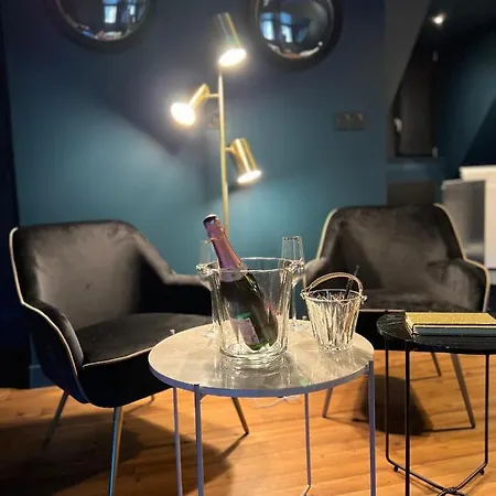 La Isahora. Les Locations Isahora C'est Aussi Plusieurs Appart' De Standing à 2 Pas Du Château D'eu, Des Falaises Du Tréport, De Mers Les Bains Et Aux Portes De La Baie De Somme Eu (Seine-Maritime)